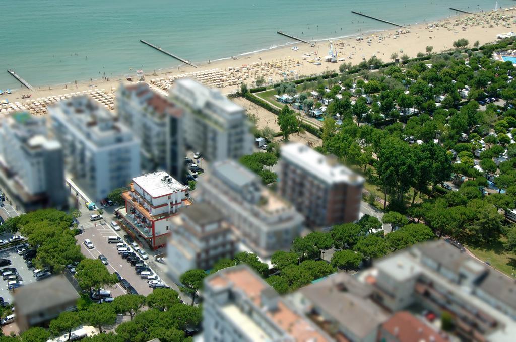 Hotel Midi Лидо ди Йезоло Екстериор снимка