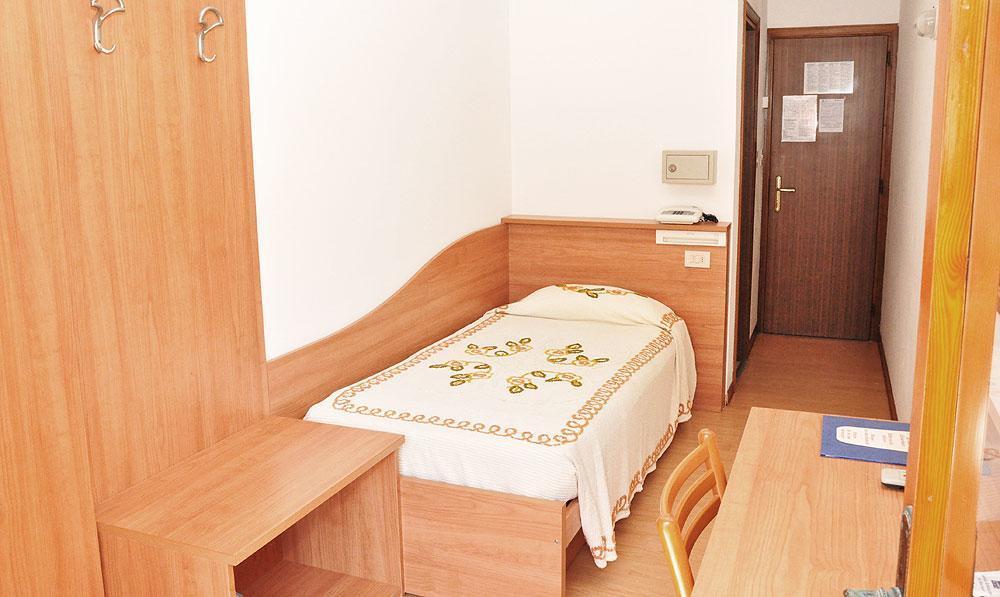 Hotel Midi Лидо ди Йезоло Екстериор снимка